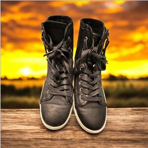 UGG Sneakers 8 Black Leather Hi‎ Top Tassel Zip Comfort